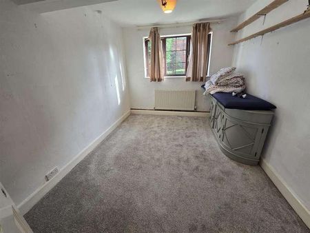 Conway, Hallcroft Road Retford, DN22 - Photo 2