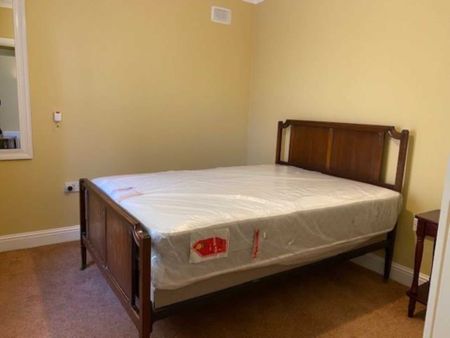 The Lodge, Painestown, Kill. - Photo 4