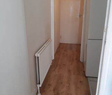 1 Bed Flat, Mayfair Avenue, IG1 - Photo 6