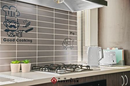 $1000/w Luxurious 2-story Family Home in Belmont - Photo 4