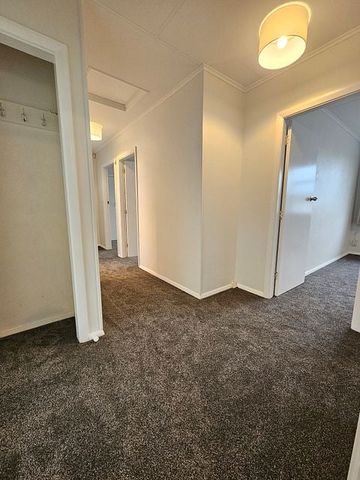 Charming Timberlea 3BR Family Home - Photo 2