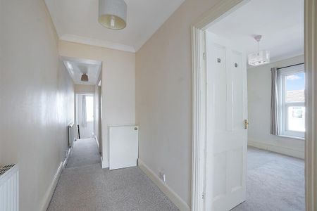 2 bedroom maisonette to rent - Photo 5