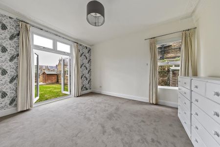 3 bedroom ground floor flat to rent - Photo 5