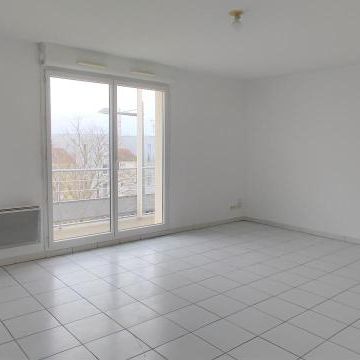 Location Appartement 4 pièces 79m² POITIERS 86000 - Photo 1
