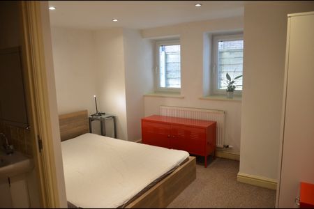 2 Bed Flat, Demesne Road, M16 - Photo 4
