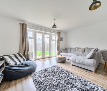 3 bedroom semi-detached house to rent - Photo 2