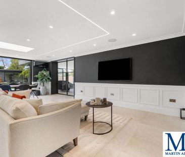 5 bedroom chalet to rent - Photo 1