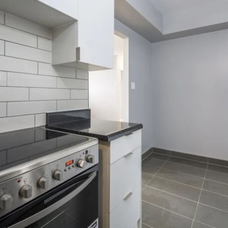 292 Oakdale Ave - Photo 4