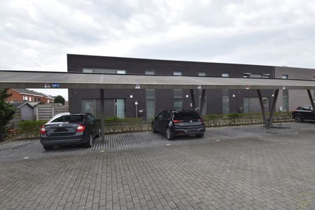 Recente woning op een rustige locatie in het centrum van Eeklo! - Photo 4