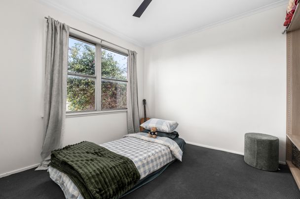 Style, Comfort & Convenience! - Photo 1