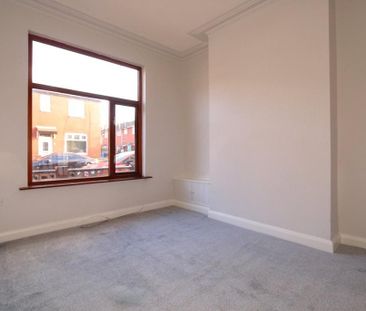 4 bedroom terraced house to rent - Photo 4