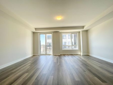 For Lease - 7 William Russell Lane, Richmond Hill, Ontario - Photo 4