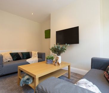 43 Headingley Avenue, Headingley, Leeds, LS6 3ER - Photo 2