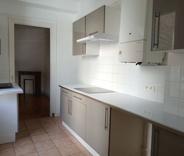 APPARTEMENT Secteur Clémenceau, rue Defrançois,REIMS - Photo 4