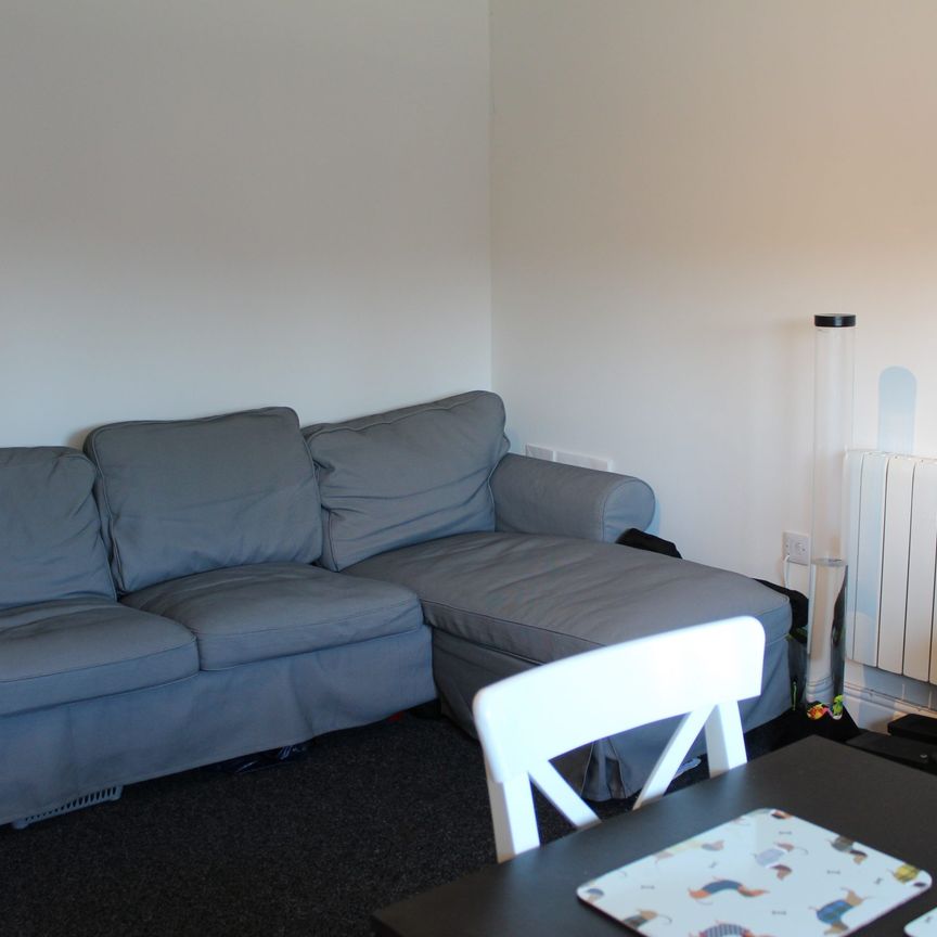 Flat 2 – The Old Bank – 1 Bed - Photo 1