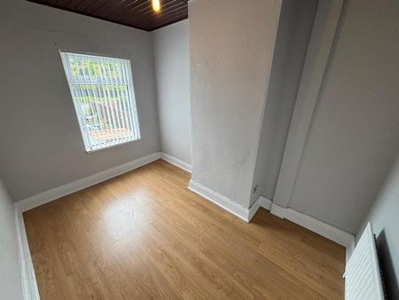77 Church Street, Downpatrick, BT30 6EH - Photo 2