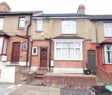 3 bedroom terraced house to rent - Photo 6