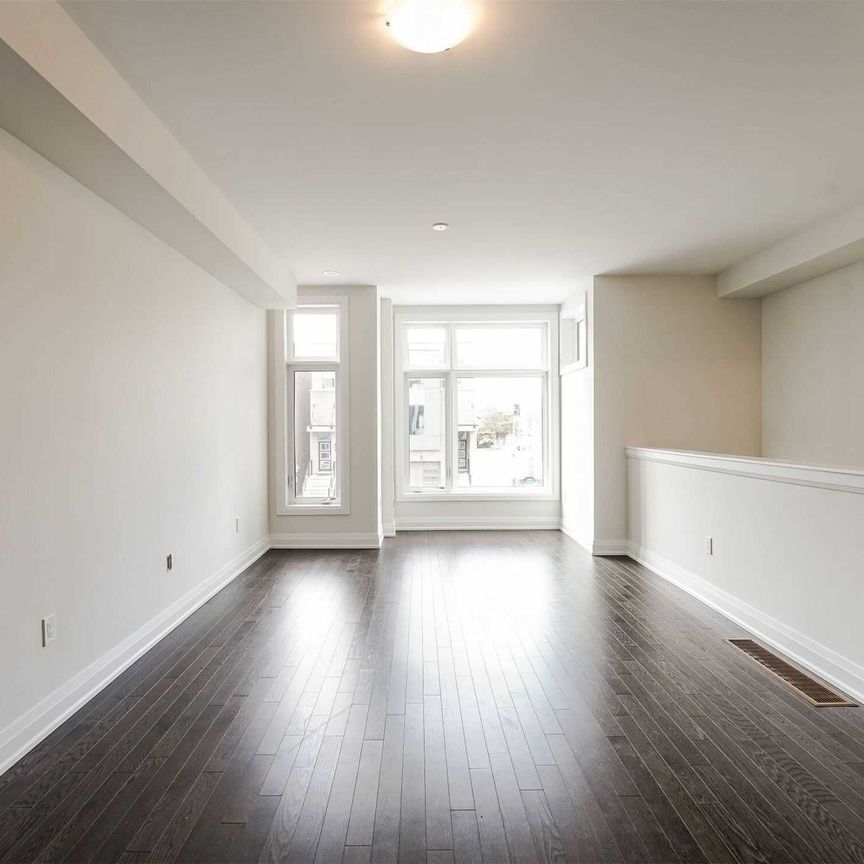 For Lease - 15 Wild Rose Gardens, Toronto, Ontario - Photo 1