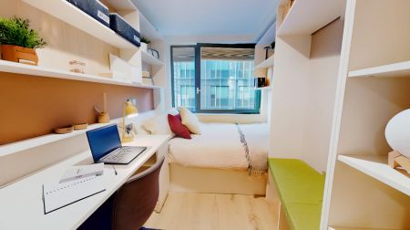Bronze 2 Bed Apartment Plus - Photo 2
