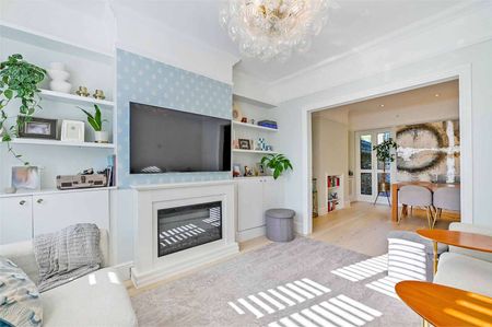 A beautifully presented period home with flexible accommodation and a landscaped garden. - Photo 3