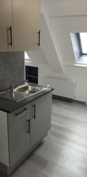 Location Appartement 1 pièce 16m² COUTANCES 50200 - Photo 2