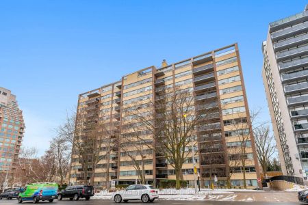 484 Avenue Road #1002 - Photo 3