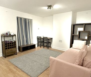 1 Bed Flat, Kew Bridge Road, TW8 - Photo 2