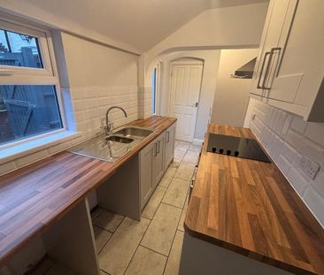 2 bedroom terraced house to rent - Photo 5