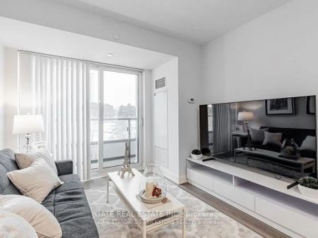 18 Graydon Hall Drive #808 - Photo 5