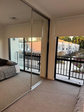 Glendalough - Photo 3