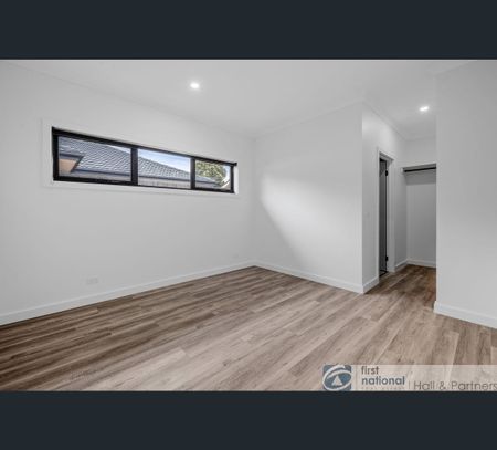 3/21 Redfern Crescent, Eumemmerring, Vic 3177 - Photo 5