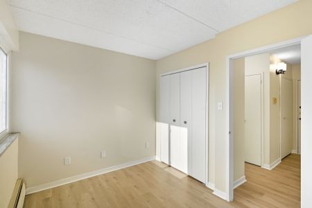 For Lease - 196 Scott Street Unit# 417, St. Catharines, Ontario - Photo 3