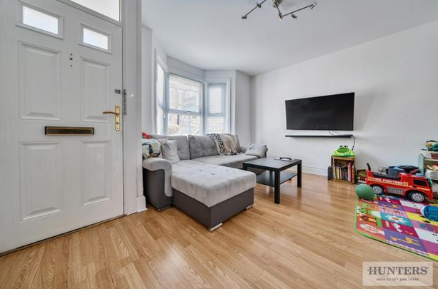 2 bedroom House To Let Total Size: 894 SQ FT - Photo 1