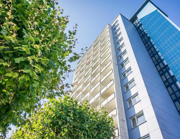 Deine Singlewohnung mit Balkon in zentraler Lage - Photo 1