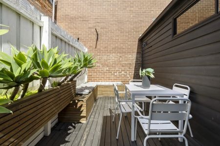 Victorian Soul Meets Refined Urban Living - Photo 3