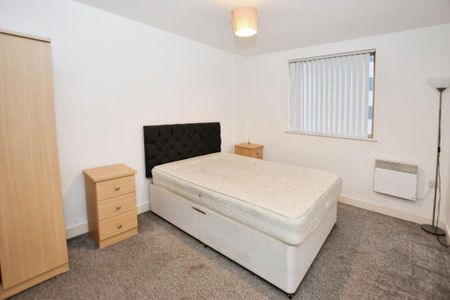 2 bedroom flat to rent - Photo 4