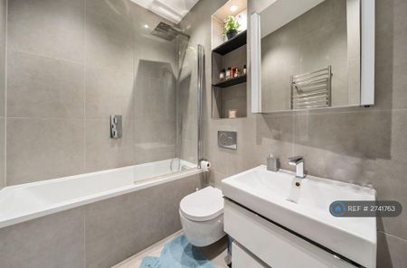 1 bedroom flat to rent - Photo 2