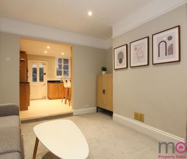 4 bedroom semi-detached house to rent - Photo 2