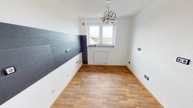 Helle 95 m² Wohnung mit Einbauküche, Gemeinschaftsgarten und Glasfaser – Für nur ca. 7,78 €/m² - Photo 1