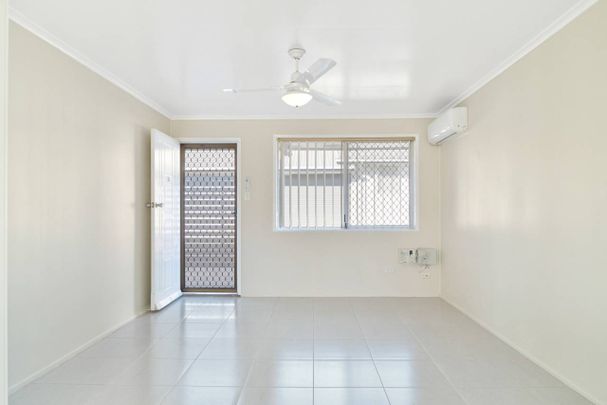 Immaculately renovated unit in perfect city location - Photo 1