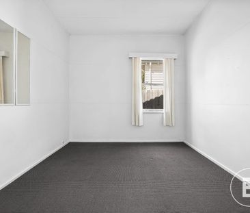 TWO BEDROOM COTTAGE CLOSE TO BALLARAT CBD - Photo 4