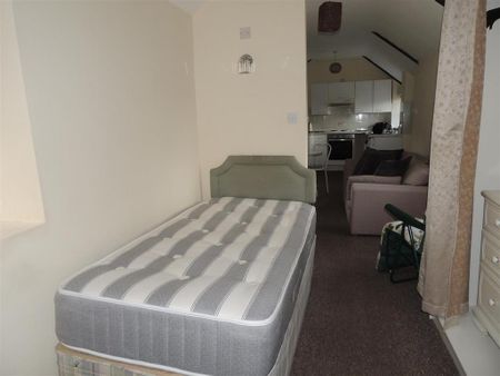 1 bedroom terraced bungalow to rent - Photo 2