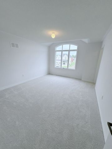 For Lease - 60 Baycroft Boulevard, Essa, Ontario - Photo 5