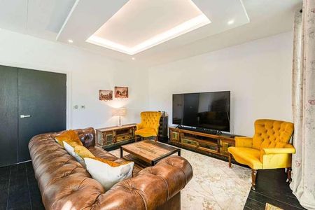 Ashchurch Grove, Ravenscourt, W12 - Photo 2