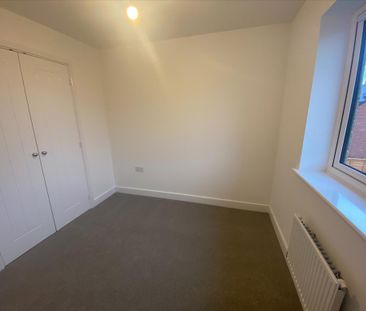 3 bedroom semi-detached house to rent - Photo 4