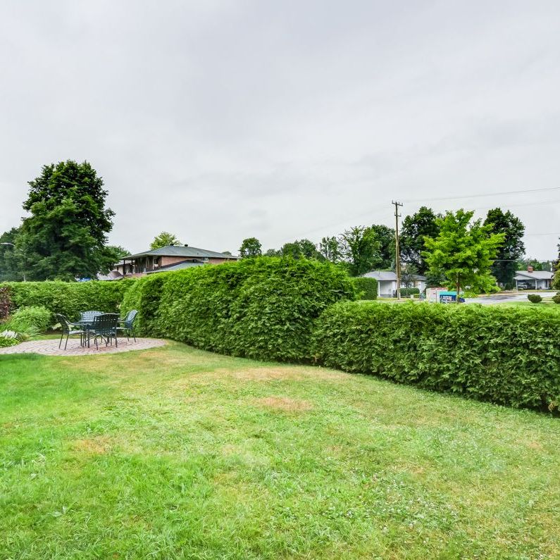 For Lease - 5 SANDHURST Court, Billings Bridge - Riverside Park and Area, Ontario - Photo 1