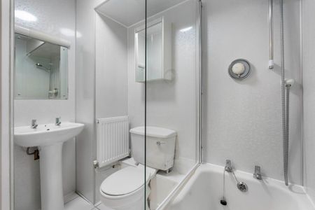 2 bedroom maisonette to rent - Photo 5