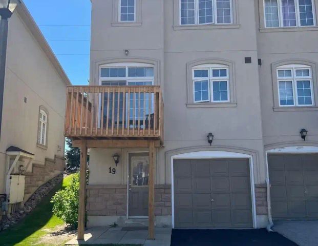 19 - 10 POST OAK DRIVE — 3 Bedroom - Photo 1