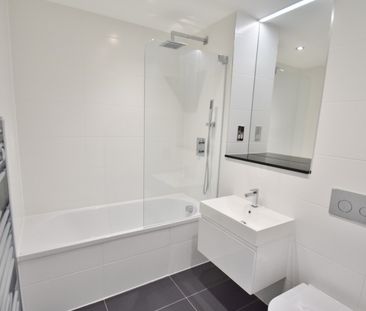 49 Station Road, 49 Station Road, Gerrards Cross,SL9 - Photo 6