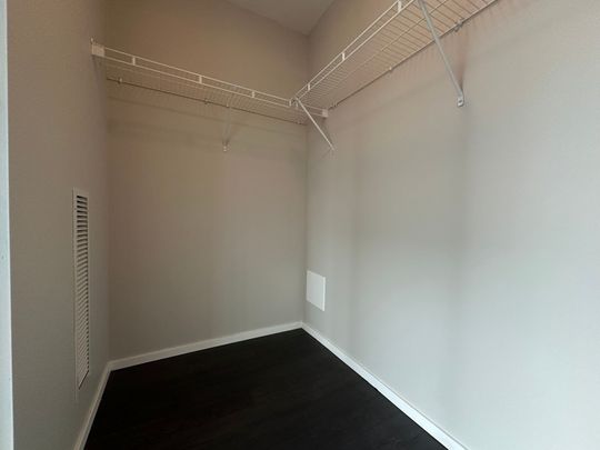 For Lease - 8 Charlotte Street Unit# 1701, Toronto, Ontario - Photo 1